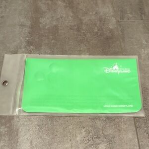 Disneyland Travel Pouch